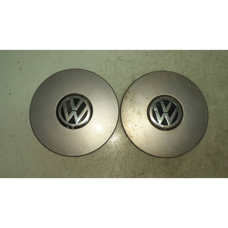 Recambio de tapacubos para volkswagen polo berlina (6n1) referencia OEM IAM 6N0601149  2 TAPAS