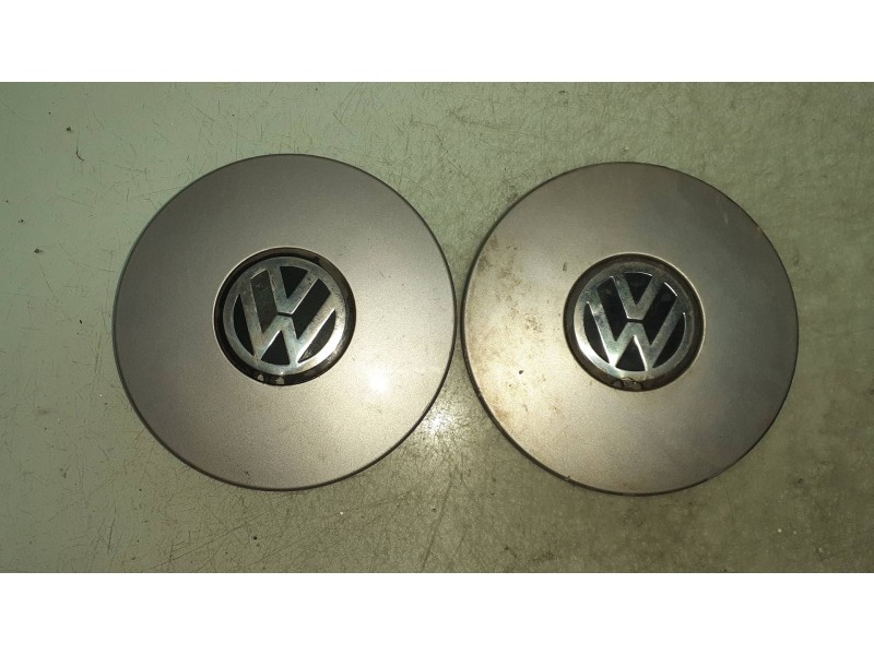 Recambio de tapacubos para volkswagen polo berlina (6n1) referencia OEM IAM 6N0601149  2 TAPAS Recambio de tapacubos para volkswagen polo berlina (6n1) referencia OEM IAM 6N0601149  2 TAPAS