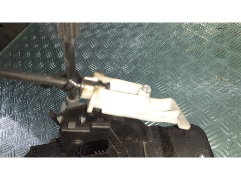 Recambio de cerradura puerta delantera izquierda para ford kuga plug-in hybrid st-line referencia OEM IAM LV4BS264A27AF Q6ZKA E2