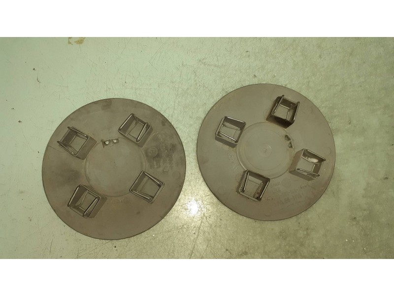 Recambio de tapacubos para volkswagen polo berlina (6n1) referencia OEM IAM 6N0601149  2 TAPAS Recambio de tapacubos para volkswagen polo berlina (6n1) referencia OEM IAM 6N0601149  2 TAPAS