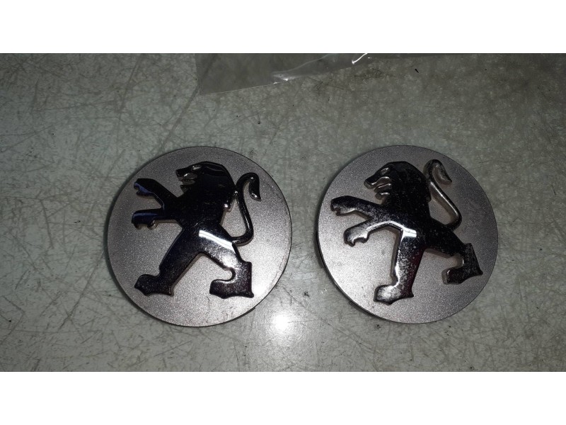 Recambio de tapacubos para peugeot 207 sw referencia OEM IAM 9639098380  2 TAPAS