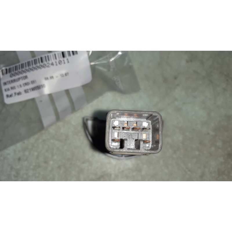 Recambio de interruptor para kia rio 1.5 crdi ex1 referencia OEM IAM 621W05010 202002962 CONECTOR 6 PINES