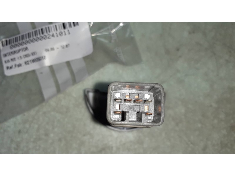 Recambio de interruptor para kia rio 1.5 crdi ex1 referencia OEM IAM 621W05010 202002962 CONECTOR 6 PINES