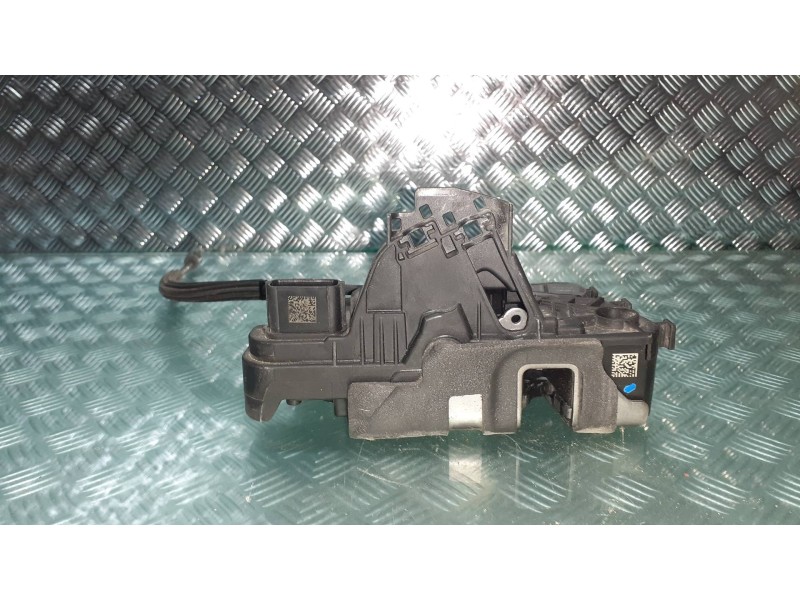 Recambio de cerradura puerta trasera izquierda para ford kuga plug-in hybrid st-line referencia OEM IAM LJ6AA26413AF  E19831104