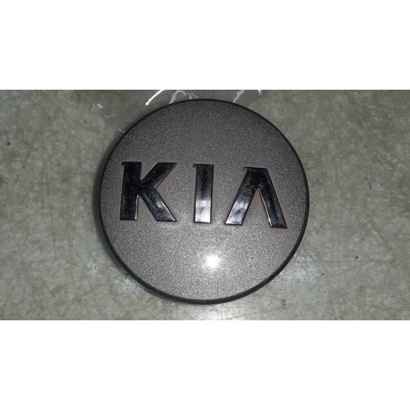 Recambio de tapacubos para kia sportage referencia OEM IAM 529601Y200  1 TAPA