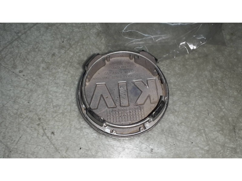 Recambio de tapacubos para kia sportage referencia OEM IAM 529601Y200  1 TAPA Recambio de tapacubos para kia sportage referencia OEM IAM 529601Y200  1 TAPA