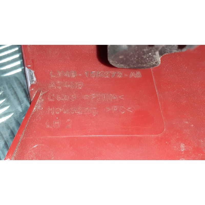 Recambio de piloto trasero izquierdo paragolpes para ford kuga plug-in hybrid st-line referencia OEM IAM LV4B15K273AB  