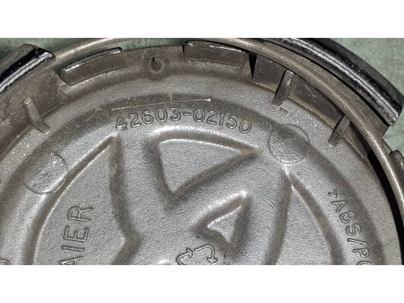 Recambio de tapacubos para toyota avensis berlina (t25) referencia OEM IAM 4260302150  2 TAPAS