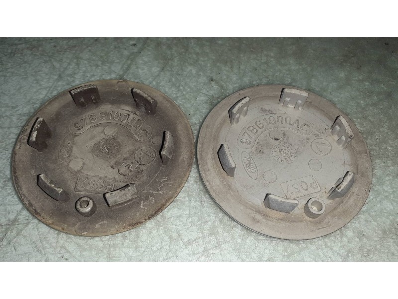 Recambio de tapacubos para ford mondeo berlina (gd) referencia OEM IAM 97BG1000AC  2 TAPAS