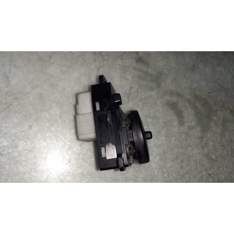 Recambio de mando retrovisor para kia rio 1.5 crdi ex1 referencia OEM IAM 202005064  CONECTOR 6 PINES