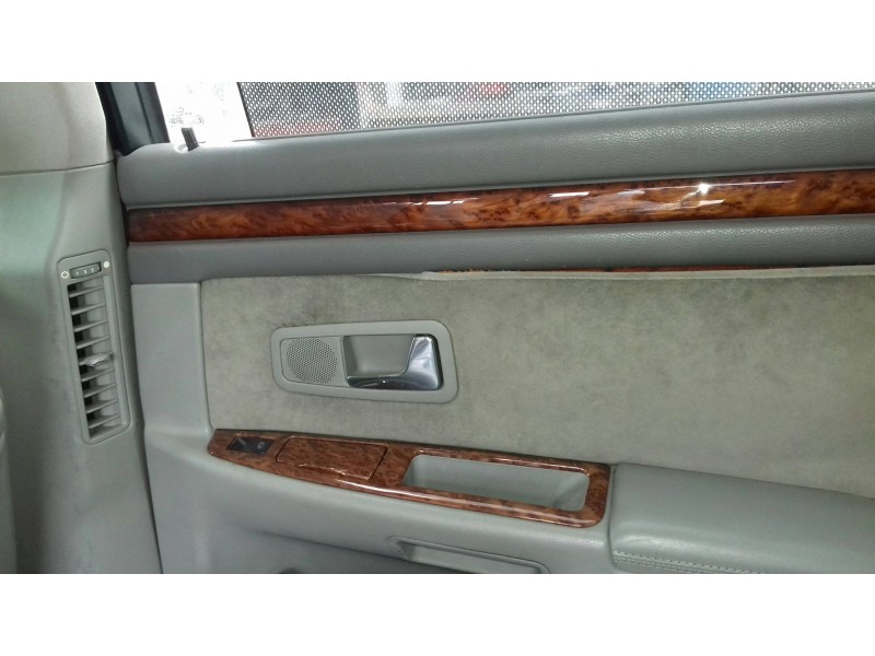 audi a8 (d2) del año 2000