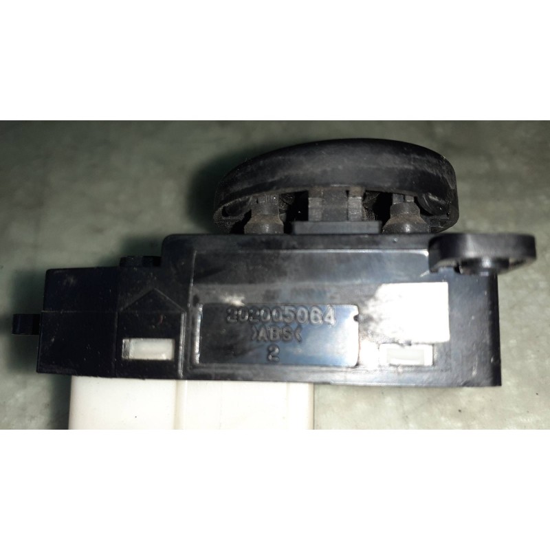 Recambio de mando retrovisor para kia rio 1.5 crdi ex1 referencia OEM IAM 202005064  CONECTOR 6 PINES