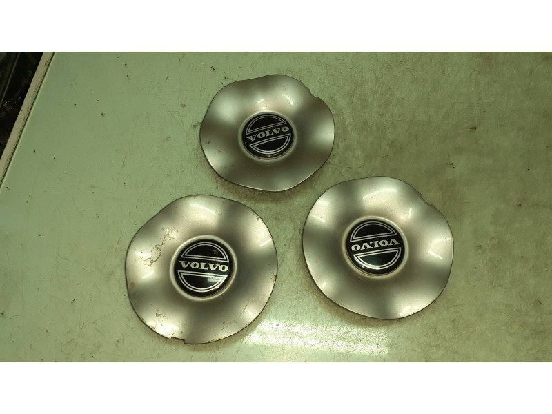 Recambio de tapacubos para volvo serie 850 referencia OEM IAM 9140405  3 TAPAS