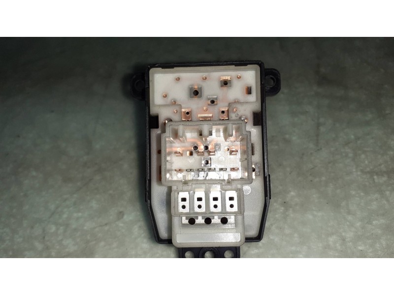 Recambio de mando retrovisor para kia rio 1.5 crdi ex1 referencia OEM IAM 202005064  CONECTOR 6 PINES