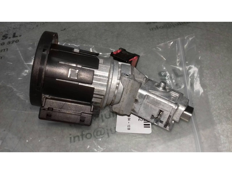 Recambio de conmutador de arranque para renault modus luxe privilege referencia OEM IAM 8200214173C 216738847B N0502060