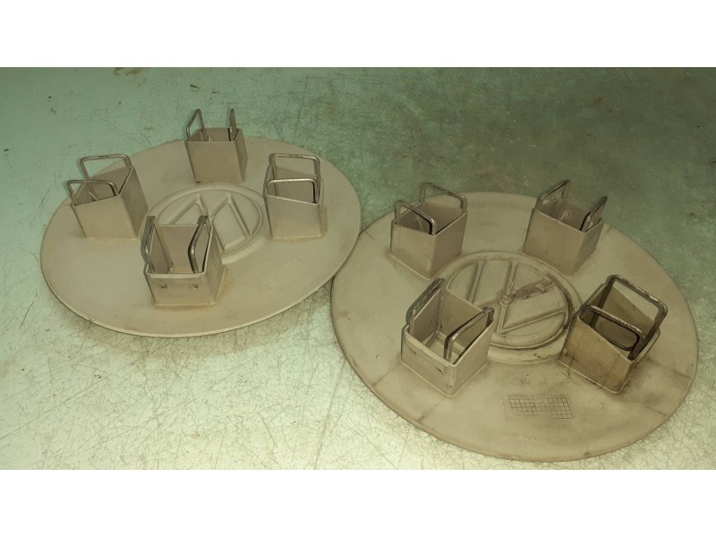 Recambio de tapacubos para volkswagen golf iii berlina (1h1) referencia OEM IAM 1H0601149H  2 TAPAS