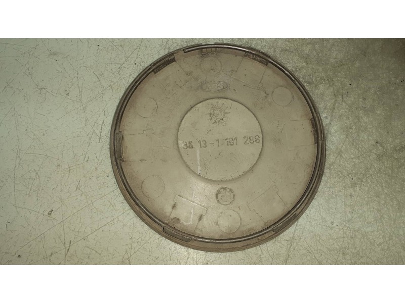 Recambio de tapacubos para bmw serie 3 berlina (e30) referencia OEM IAM 1181288  1 TAPA Recambio de tapacubos para bmw serie 3 berlina (e30) referencia OEM IAM 1181288  1 TAPA