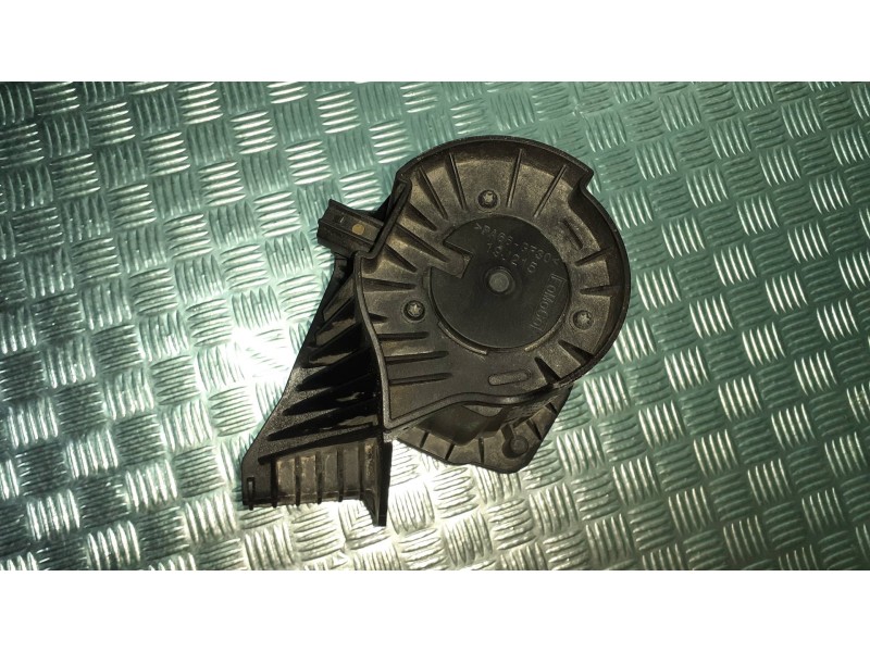 Recambio de claxon para ford kuga plug-in hybrid st-line referencia OEM IAM LJ6T19J215BC 8923031301C 19J215