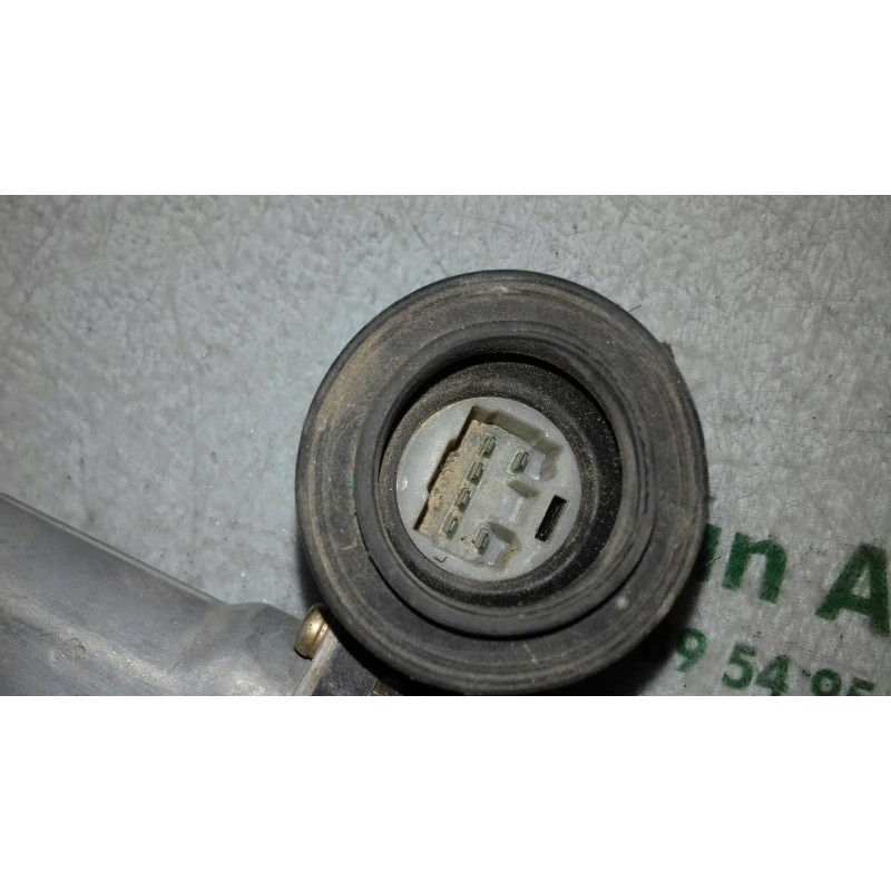 Recambio de elevalunas delantero izquierdo para toyota land cruiser (j12) 3.0 d4-d vx referencia OEM IAM 8572058010 CONECTOR 4 P