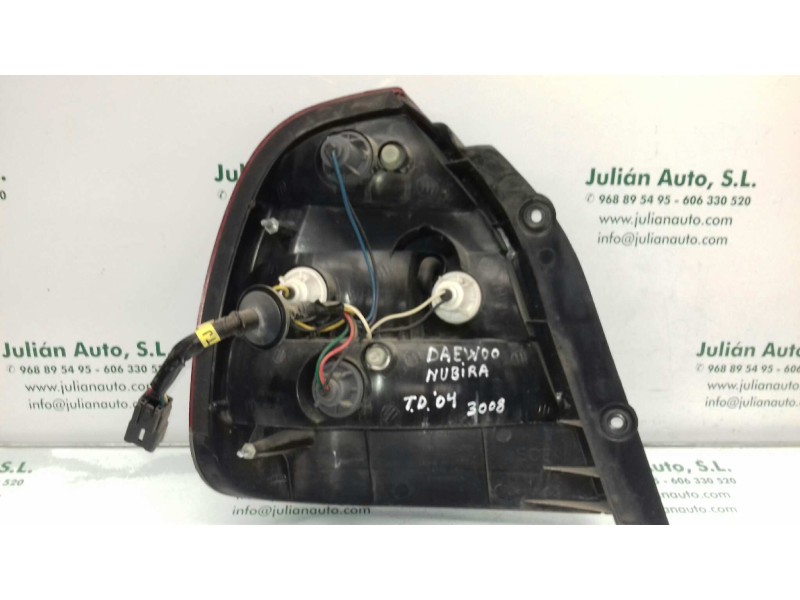 Recambio de piloto trasero derecho para daewoo nubira berlina sx plus referencia OEM IAM 0311001420  