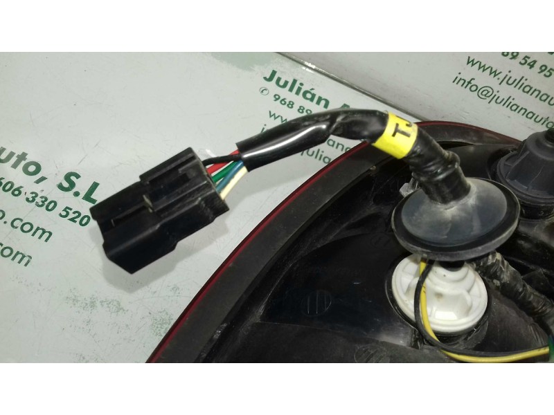 Recambio de piloto trasero derecho para daewoo nubira berlina sx plus referencia OEM IAM 0311001420  