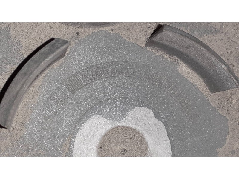 Recambio de tapacubos para opel kadett e referencia OEM IAM 90425852H  1 TAPA Recambio de tapacubos para opel kadett e referencia OEM IAM 90425852H  1 TAPA