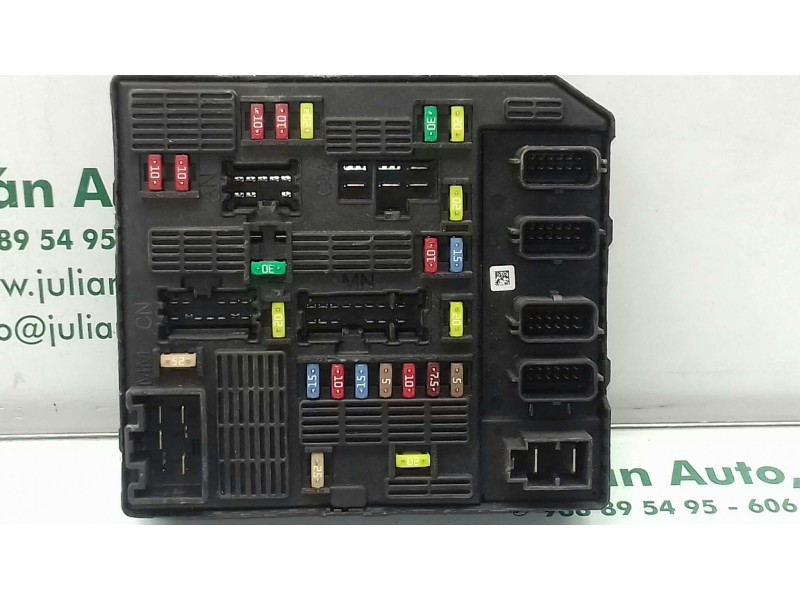 Recambio de caja reles / fusibles para renault fluence dynamique referencia OEM IAM 284B60874R  USM-L38