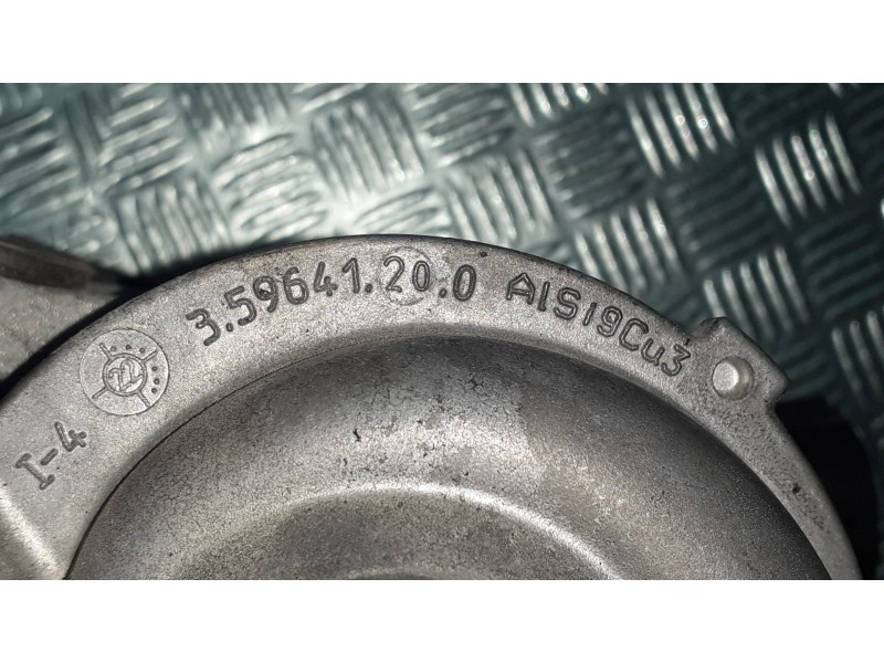 Recambio de bomba agua para ford kuga plug-in hybrid st-line referencia OEM IAM LX6E8501AA P4161 REFRIGERANTE