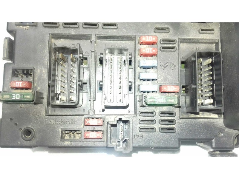 Recambio de caja reles / fusibles para peugeot 307 (s1) xr referencia OEM IAM 9650664180 BSM B2 DELPHI