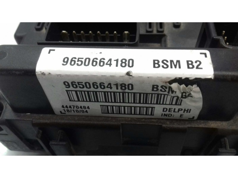 Recambio de caja reles / fusibles para peugeot 307 (s1) xr referencia OEM IAM 9650664180 BSM B2 DELPHI