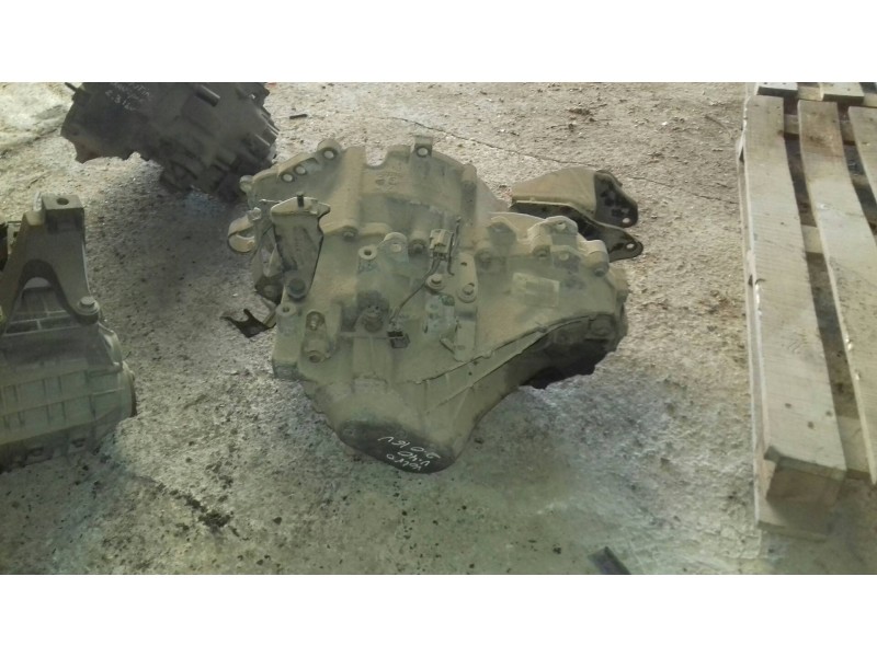 Recambio de caja cambios para volvo s40 berlina t4 referencia OEM IAM T100044 P613754 5 VELOCIDADES