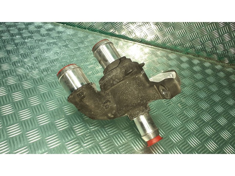 Recambio de termostato para ford kuga plug-in hybrid st-line referencia OEM IAM LX6E8A587AC  LX6E8K528AB