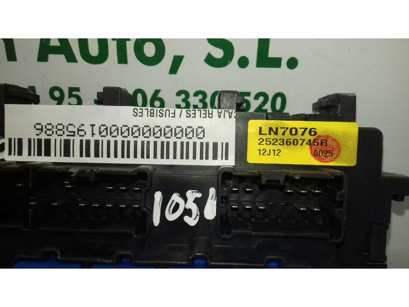 Recambio de caja reles / fusibles para renault koleos dynamique referencia OEM IAM 252360745R LN7076 