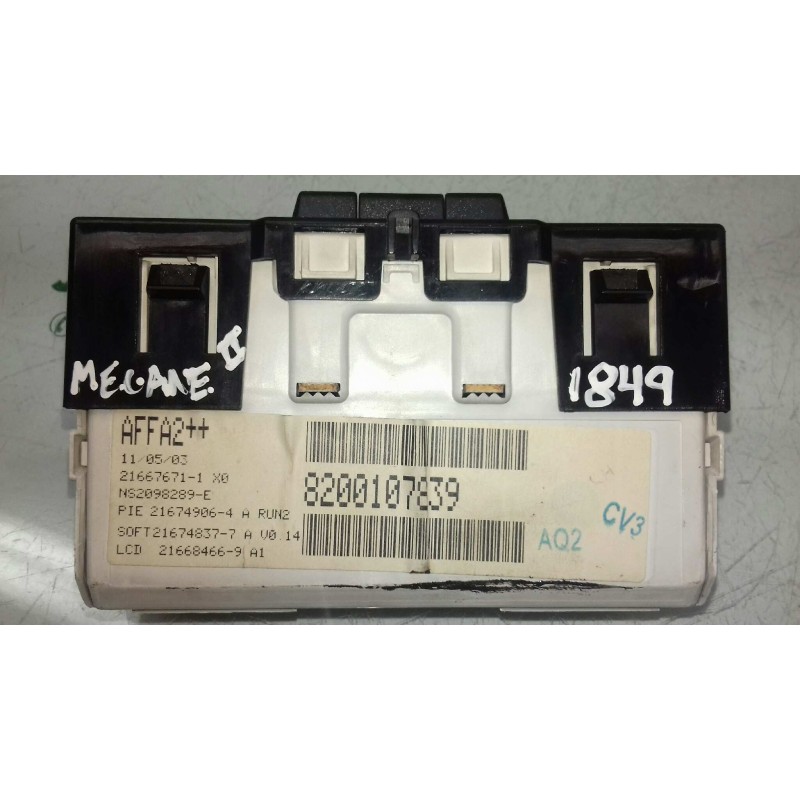 Recambio de pantalla multifuncion para renault megane ii berlina 5p confort authentique referencia OEM IAM 8200107839  