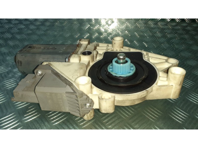 Recambio de motor elevalunas delantero izquierdo para citroen xsara picasso 1.6 hdi 90 exclusive referencia OEM IAM 103241104 16