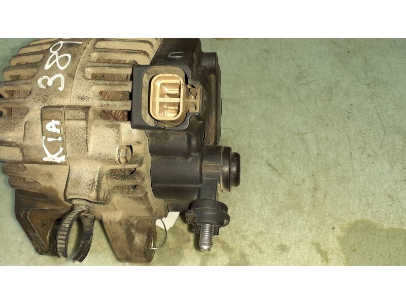 Recambio de alternador para kia rio 1.5 crdi ex1 referencia OEM IAM 2655475 VALEO 120A
