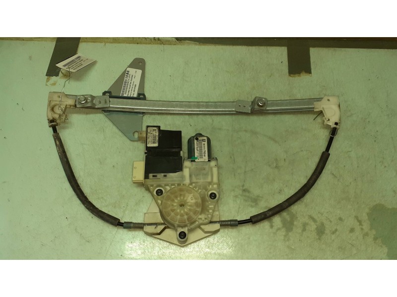 Recambio de elevalunas delantero izquierdo para citroen c4 berlina collection referencia OEM IAM 9681575280  ELECTRICO