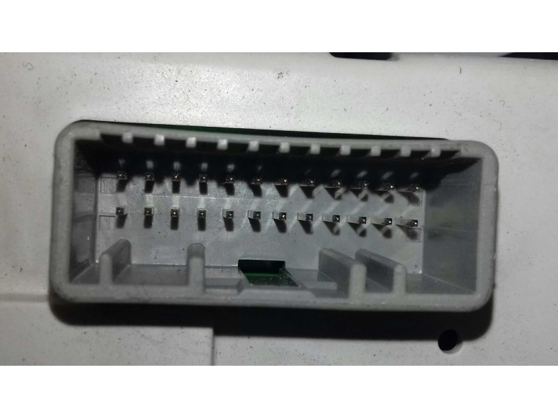 Recambio de pantalla multifuncion para renault clio grandtour authentique referencia OEM IAM 280348139R  