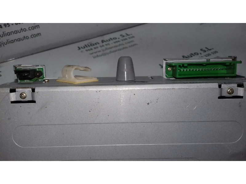 Recambio de sistema audio / radio cd para renault megane ii berlina 5p confort authentique referencia OEM IAM 8200084437 8200084