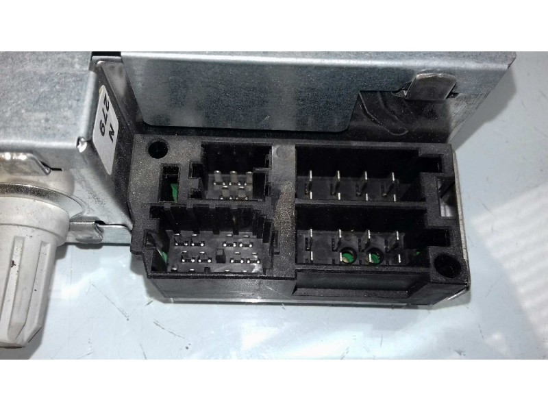 Recambio de sistema audio / radio cd para renault clio iii exception referencia OEM IAM 8200483757 8200483757T  Recambio de sistema audio / radio cd para renault clio iii exception referencia OEM IAM 8200483757 8200483757T