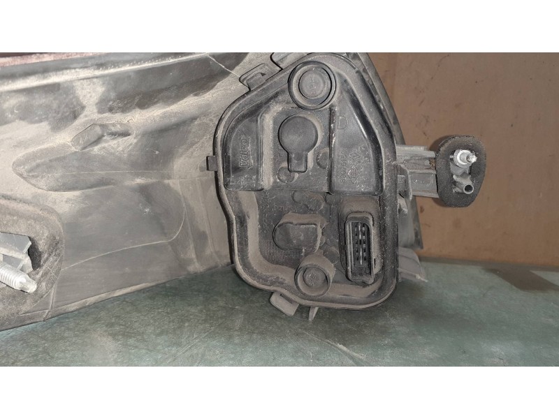 Recambio de piloto trasero derecho para renault megane iii berlina 5 p referencia OEM IAM 265500007R EXT VALEO Recambio de piloto trasero derecho para renault megane iii berlina 5 p referencia OEM IAM 265500007R EXT VALEO