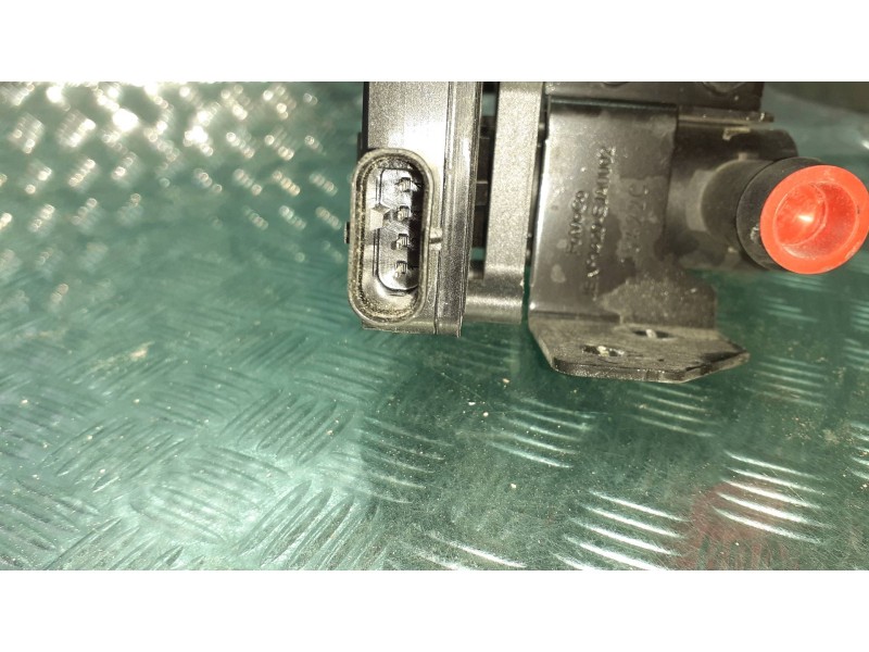 Recambio de valvula intercambio de calefaccion para ford kuga plug-in hybrid st-line referencia OEM IAM LX618C605HPB FOMOCO CALE