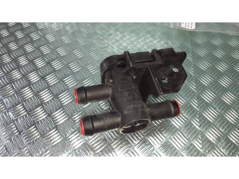Recambio de valvula intercambio de calefaccion para ford kuga plug-in hybrid st-line referencia OEM IAM LX618C605HPB FOMOCO CALE