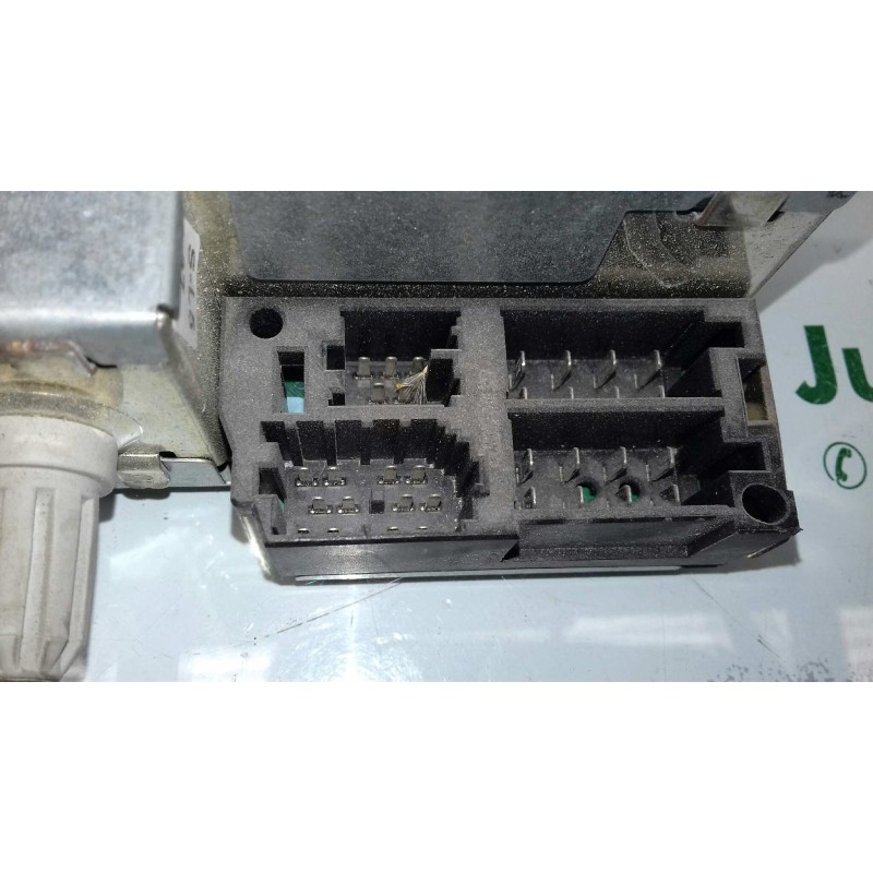 Recambio de sistema audio / radio cd para renault megane ii berlina 5p emotion referencia OEM IAM 8200633637 8200633637T 