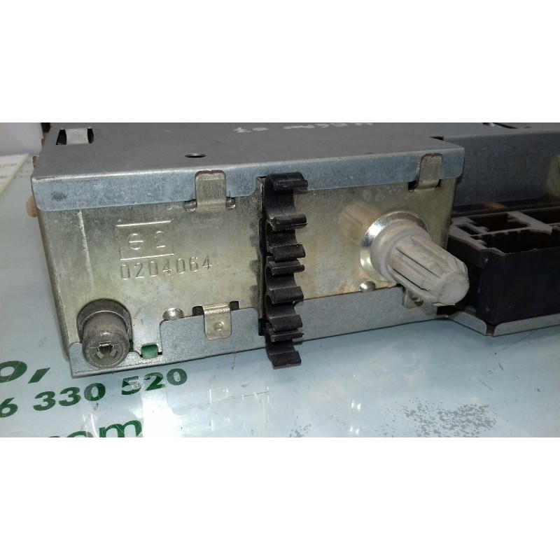 Recambio de sistema audio / radio cd para renault megane ii berlina 5p emotion referencia OEM IAM 8200633637 8200633637T 