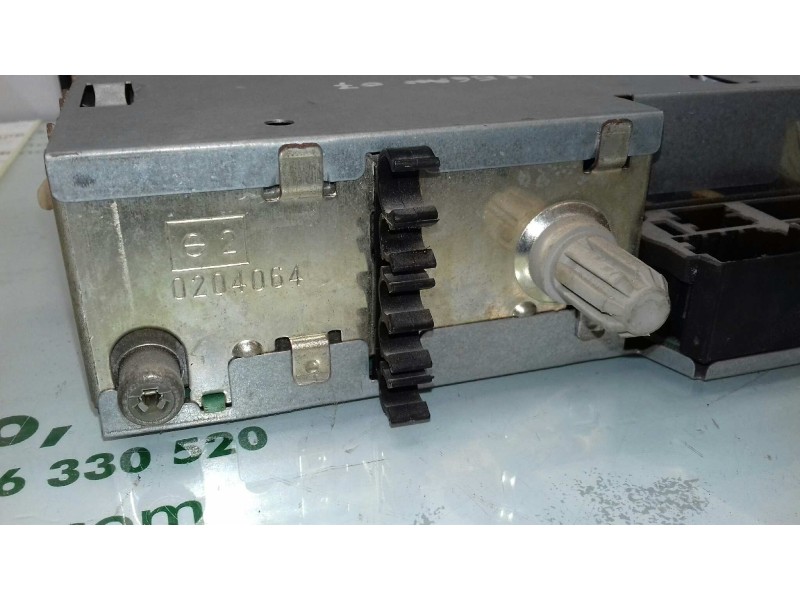 Recambio de sistema audio / radio cd para renault megane ii berlina 5p emotion referencia OEM IAM 8200633637 8200633637T 