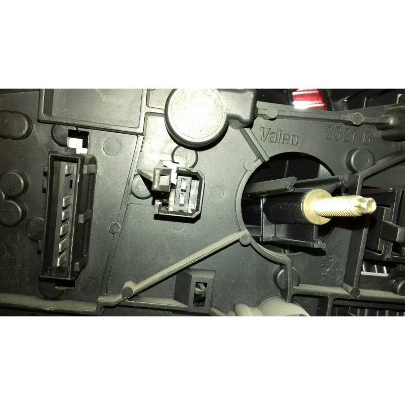 Recambio de piloto trasero izquierdo para peugeot 306 berlina 3/4/5 puertas (s2) boulebard referencia OEM IAM 2321G  VALEO