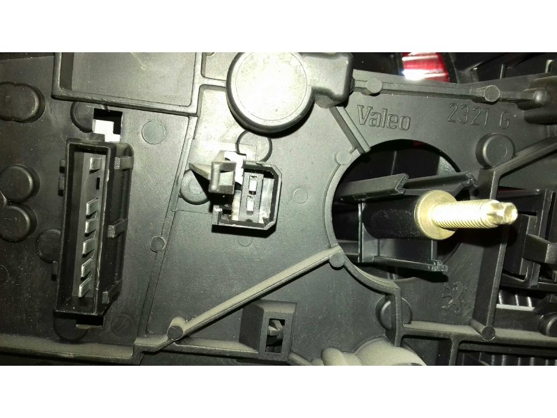 Recambio de piloto trasero izquierdo para peugeot 306 berlina 3/4/5 puertas (s2) boulebard referencia OEM IAM 2321G  VALEO