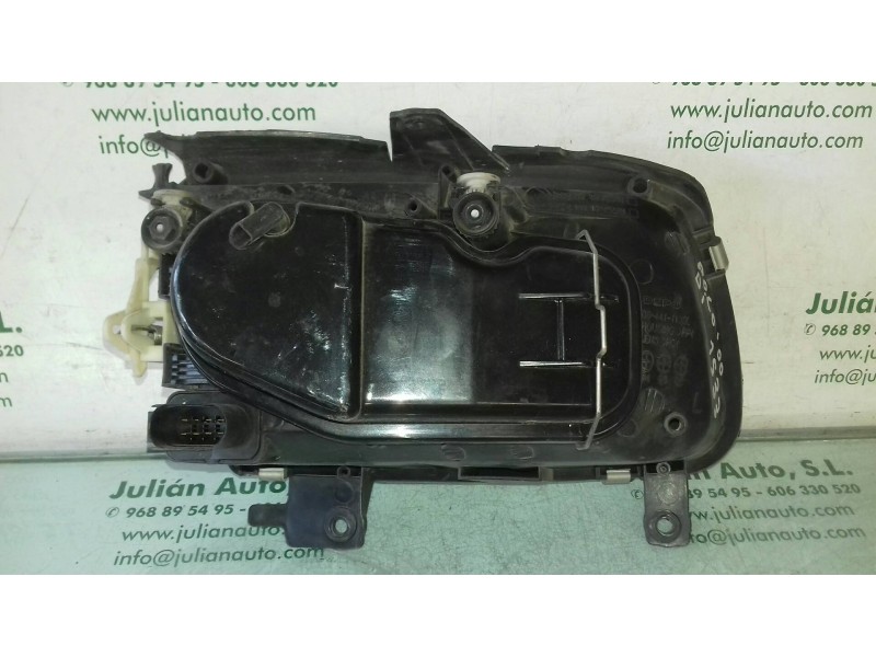 Recambio de faro izquierdo para volkswagen polo berlina (6n2) conceptline referencia OEM IAM 084411139  