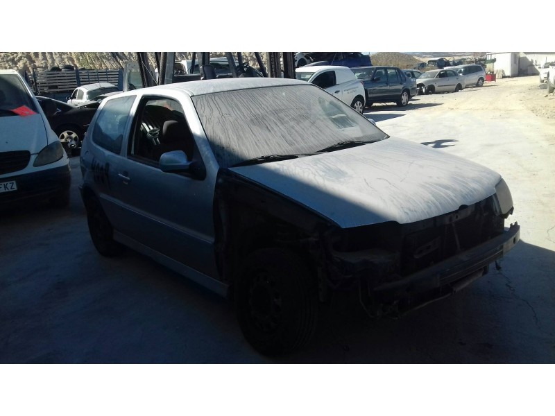 volkswagen polo berlina (6n2) del año 2001
